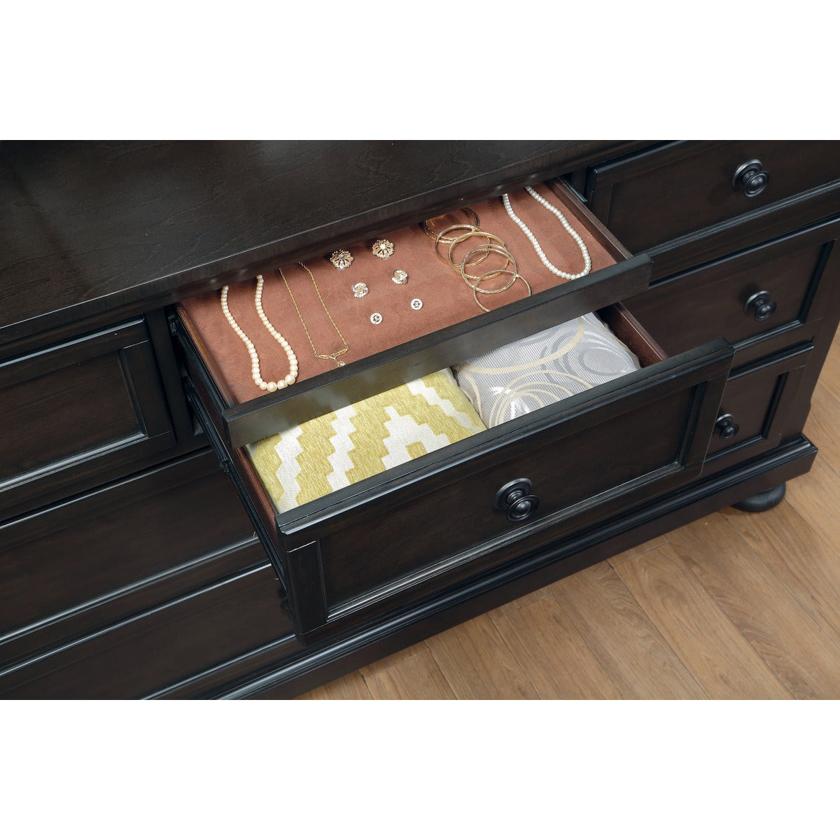 1718GY-5 Dresser, Hidden Drawer