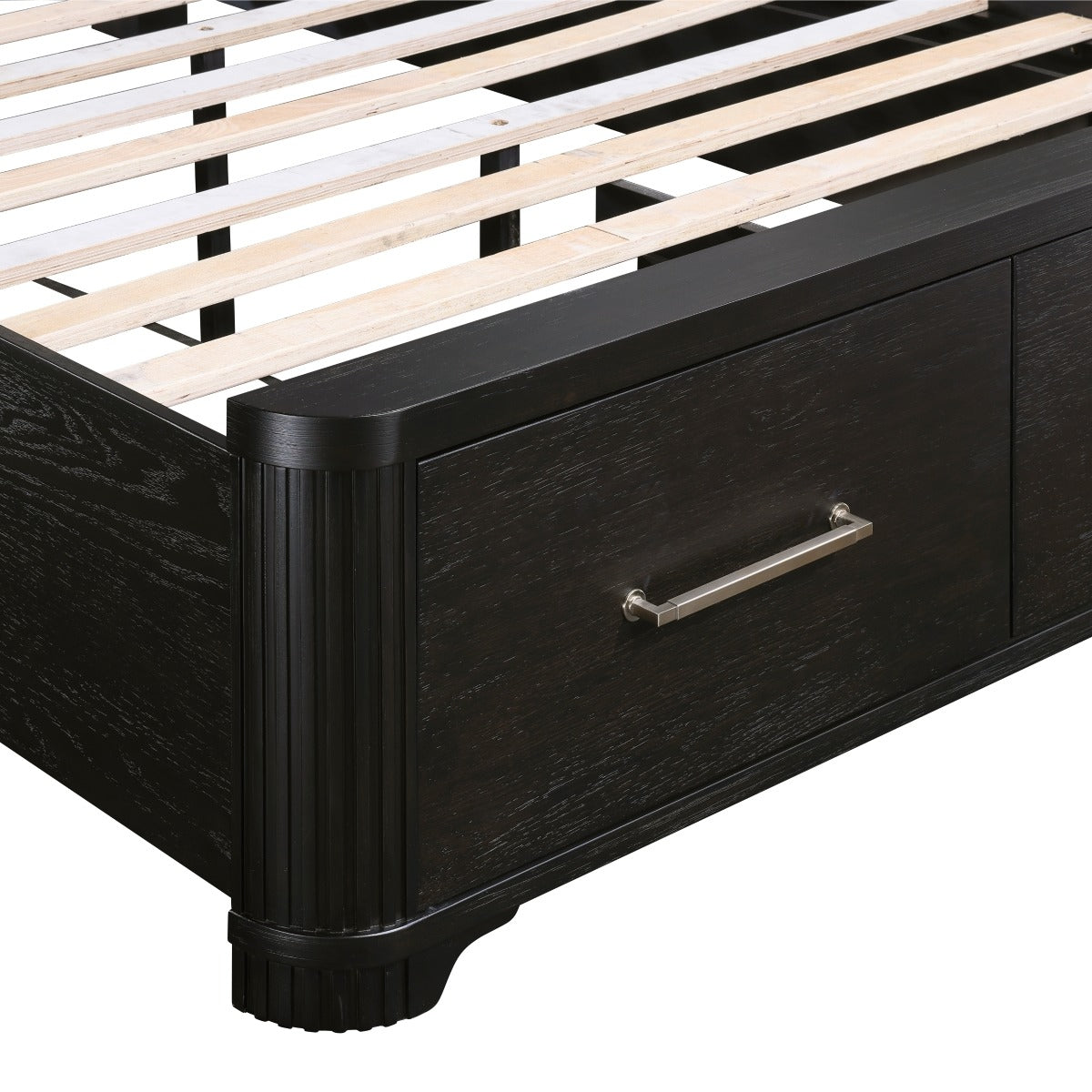 1381-1* Queen Platform Bed with Footboard Storage