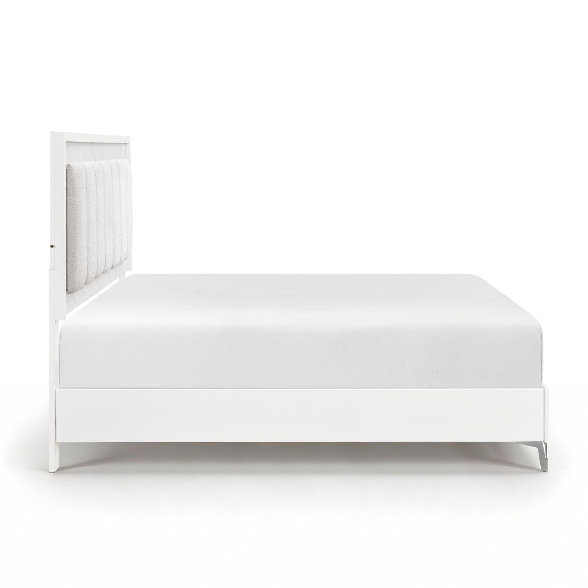 2457K-1EK* Eastern King Bed