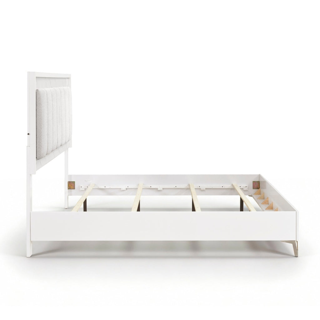 2457K-1EK* Eastern King Bed