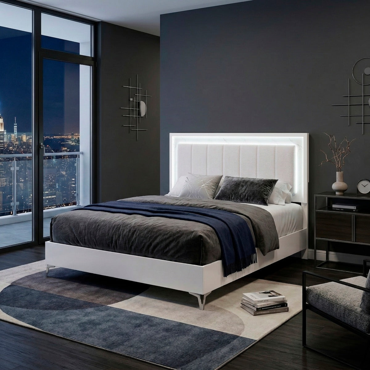 2457K-1EK* Eastern King Bed