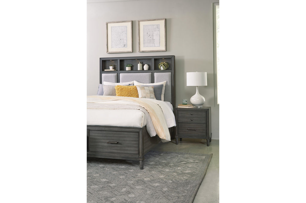 1573 Bedroom-Wittenberry Collection