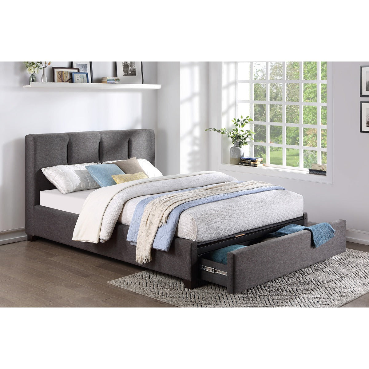 1632GH-1DW* Queen Platform Bed with Storage Footboard