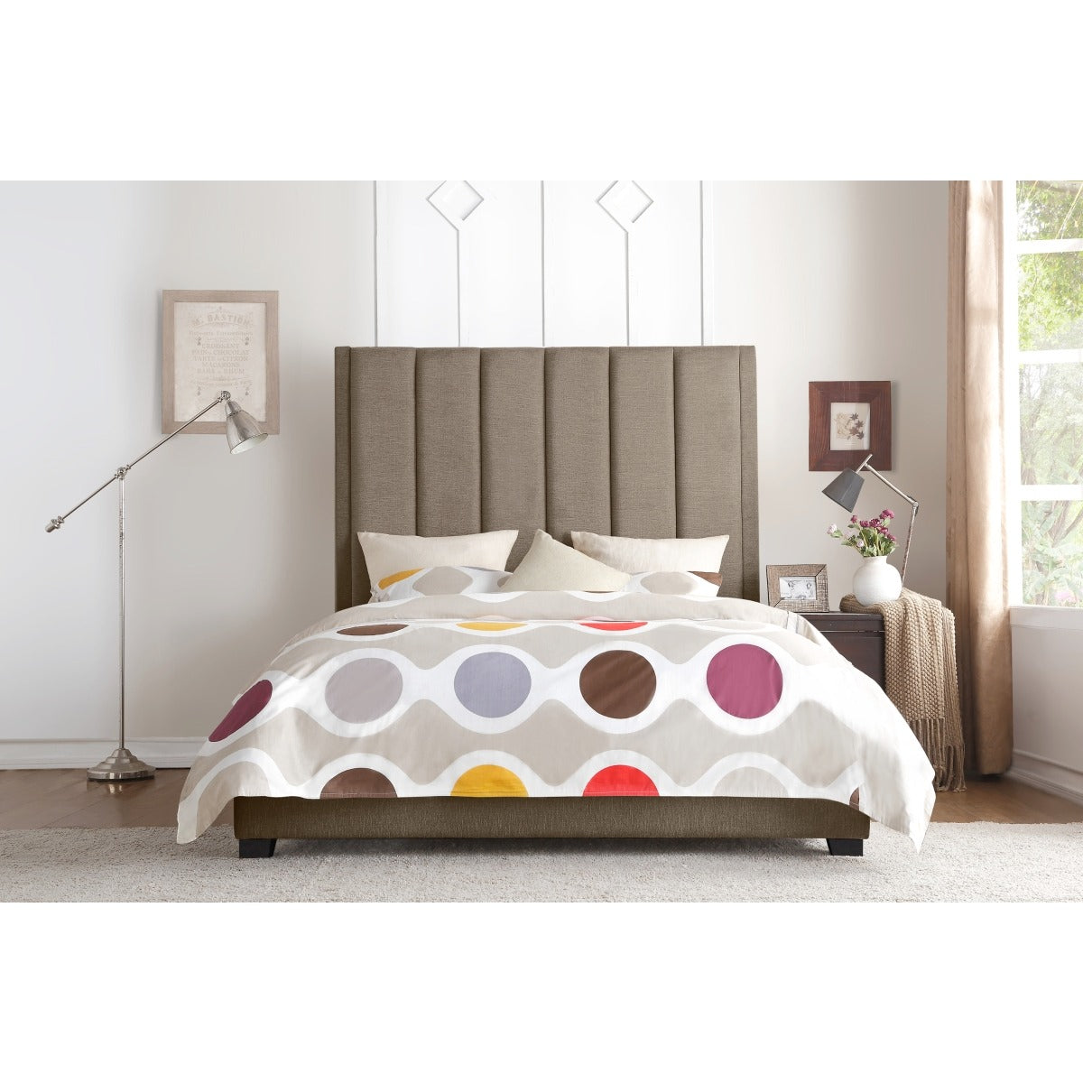 SH225BRN-1* UPHL QUEEN BED
